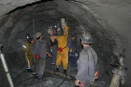 林周工程爆破中的危险因素分析以及应对工程爆破危险的措施